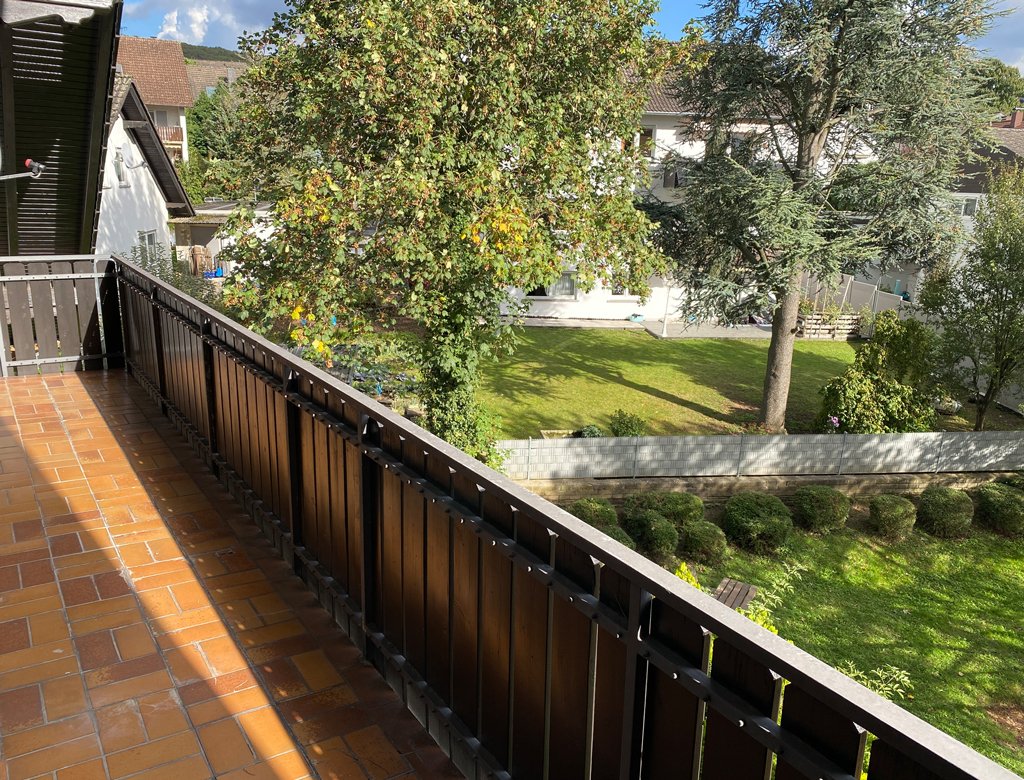 Balkon und Blick ins Grüne